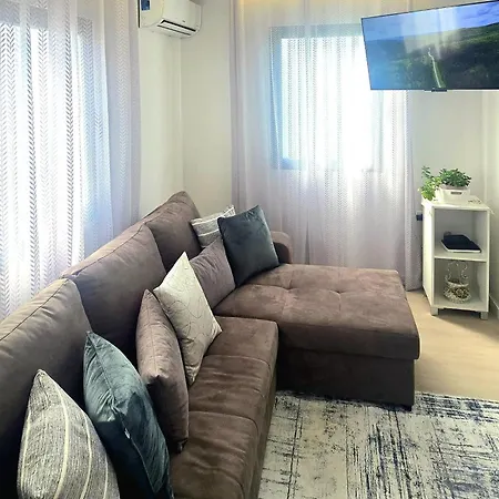 Isa's Pier View House 펜션 *