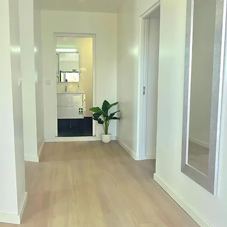 Isa's Pier View House