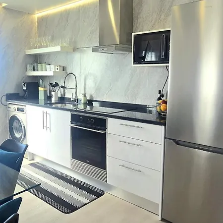 Isa's Pier View House Tatil Evi *