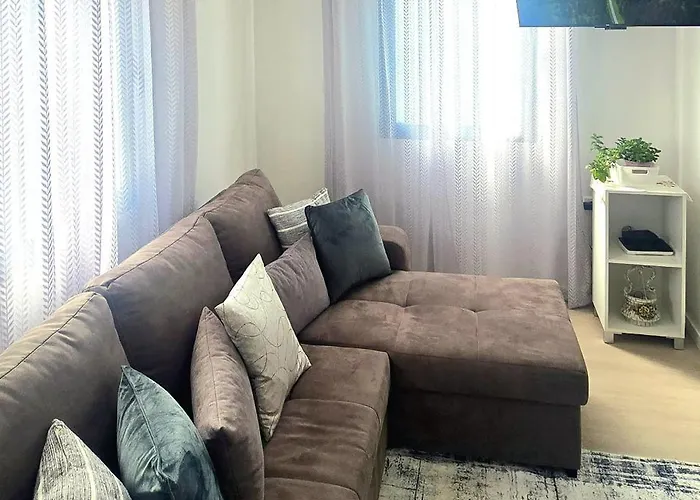 Isa's Pier View House בית נופש *