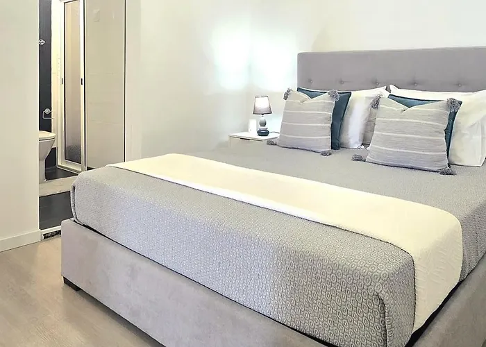 Isa's Pier View House * 里贝拉布拉瓦